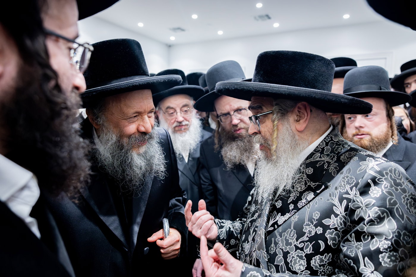 האדמו"ר מבאבוב 45 בביקור אצל האדמו"ר מסאטמר