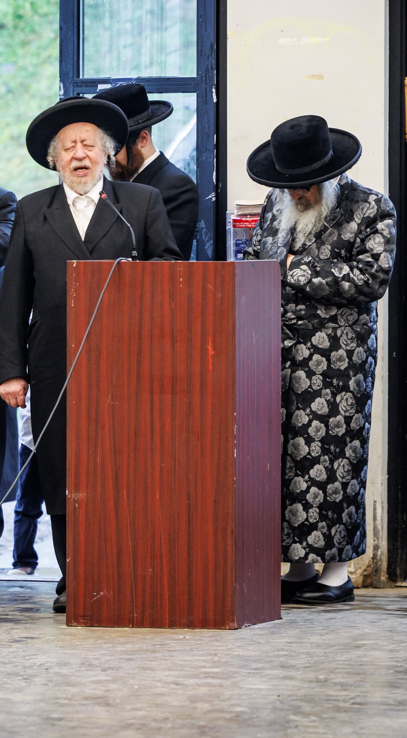 האדמו"ר מסאטמר בביקור במחנות הקיץ