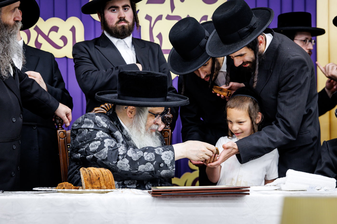 האדמו"ר מסאטמר בביקור במחנות הקיץ