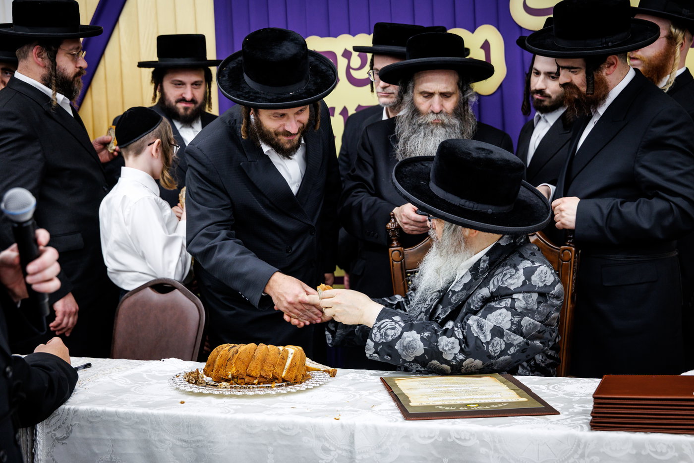 האדמו"ר מסאטמר בביקור במחנות הקיץ