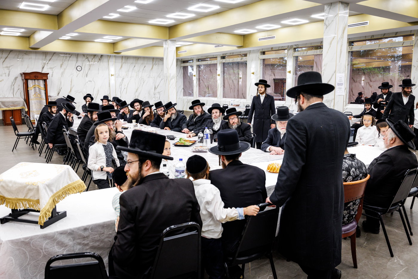 האדמו"ר מסאטמר בביקור במחנות הקיץ