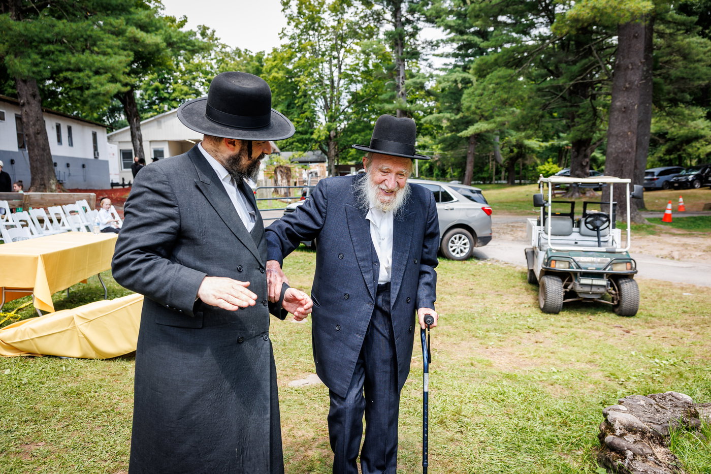האדמו"ר מסאטמר בביקור במחנות הקיץ