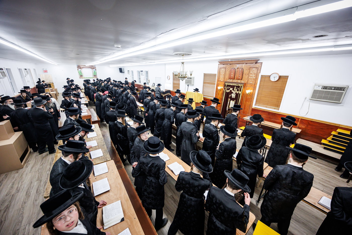האדמו"ר מסאטמר בביקור במחנות הקיץ