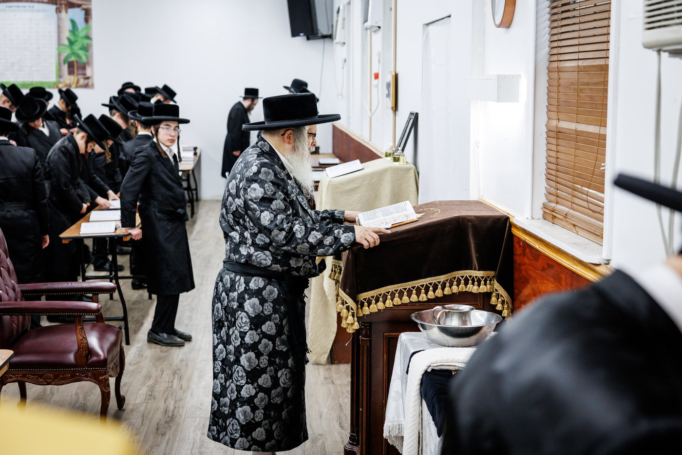 האדמו"ר מסאטמר בביקור במחנות הקיץ