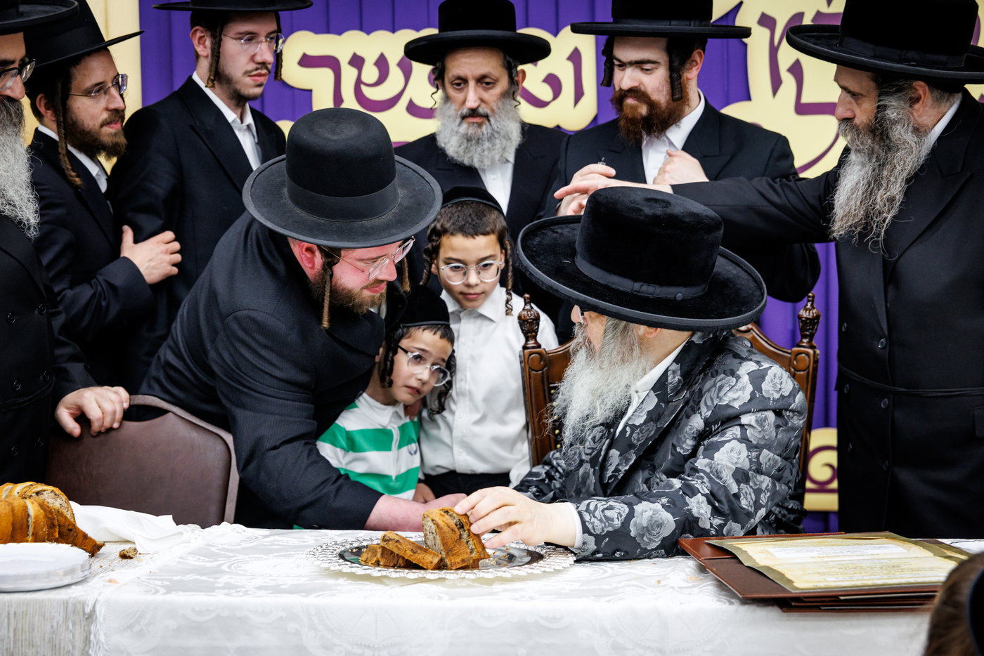 האדמו"ר מסאטמר בביקור במחנות הקיץ
