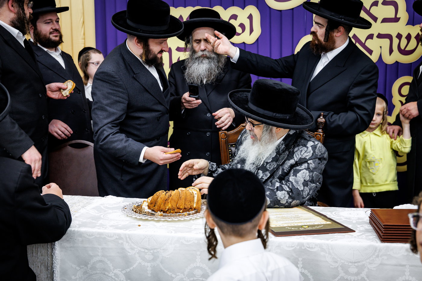 האדמו"ר מסאטמר בביקור במחנות הקיץ