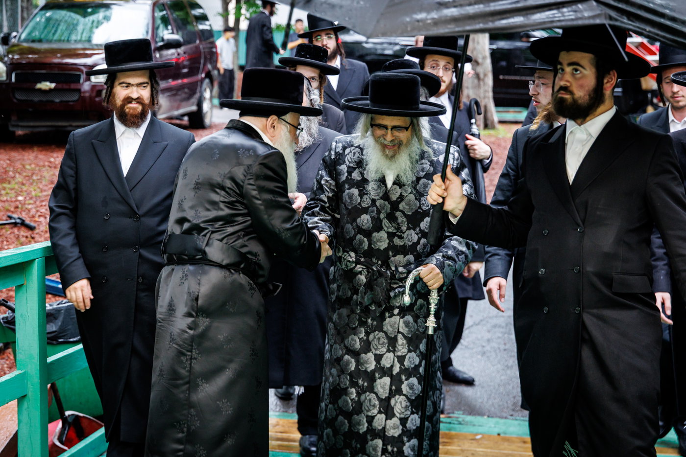 האדמו"ר מסאטמר בביקור במחנות הקיץ
