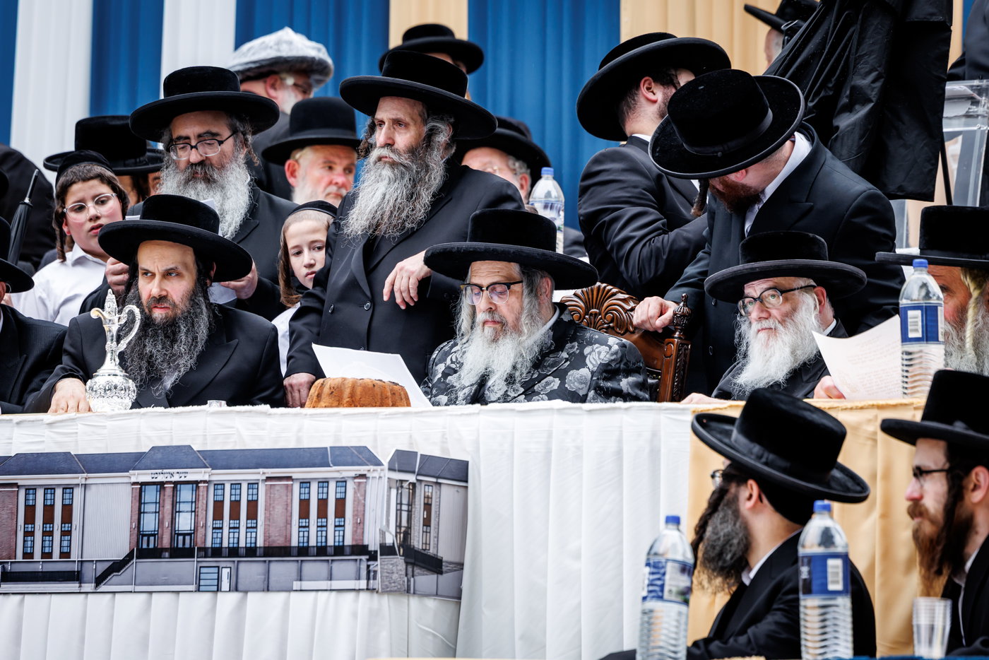 האדמו"ר מסאטמר בביקור במחנות הקיץ
