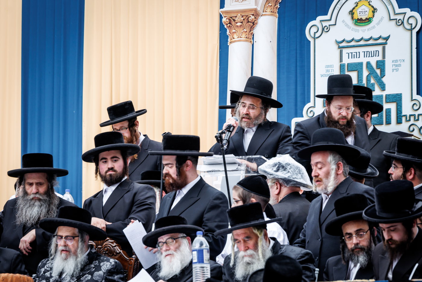 האדמו"ר מסאטמר בביקור במחנות הקיץ