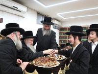 פתיחת הזמן בישיבת טשארנאביל