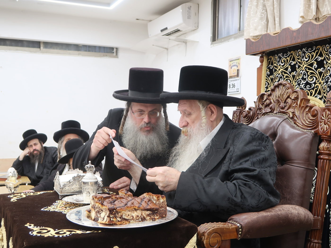 פתיחת הזמן בישיבת טשארנאביל