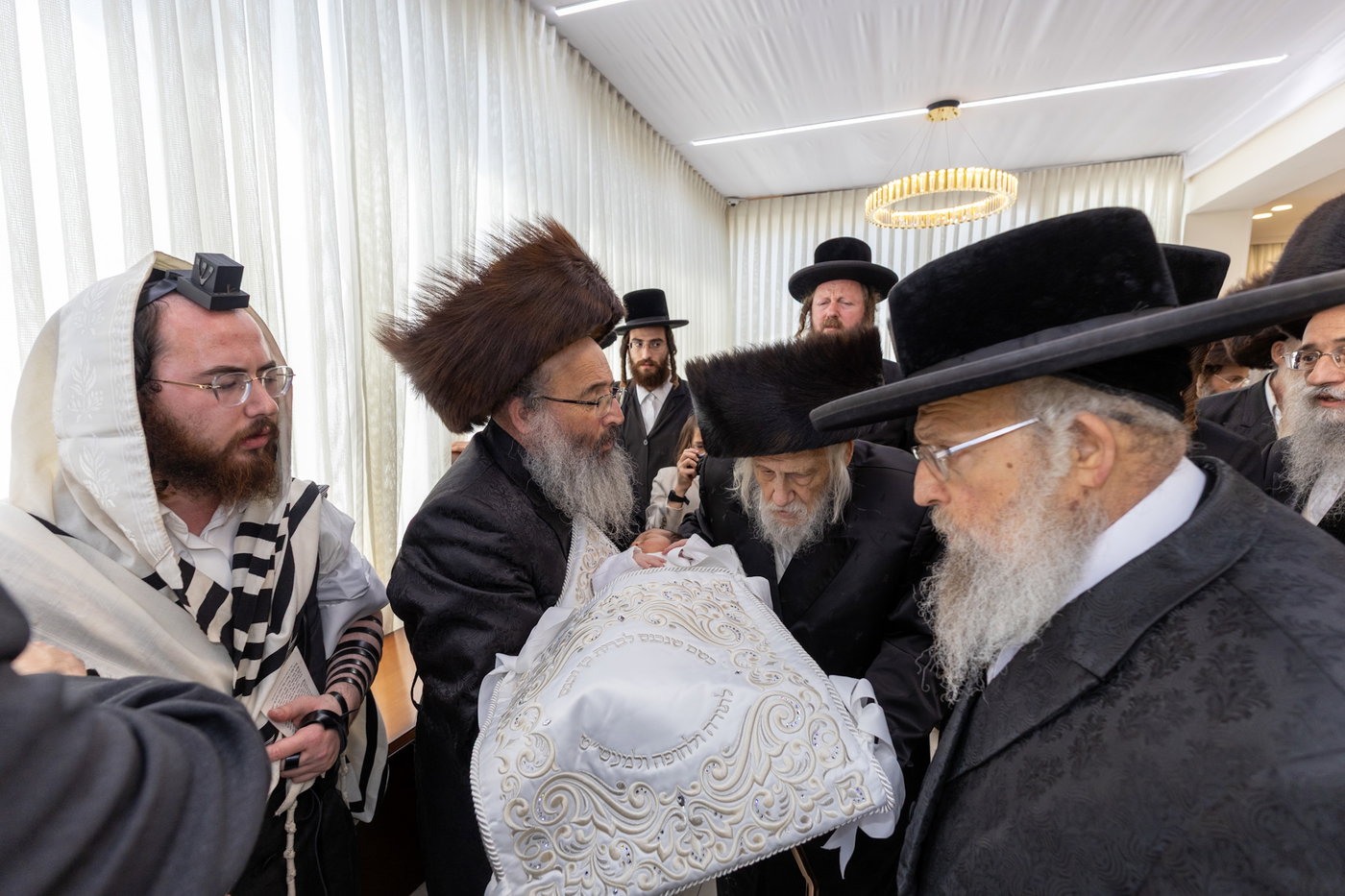 הגרי"מ שכטר בברית לנין האדמו"ר מפינסק קרלין זצ"ל