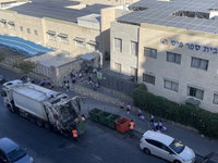 קשה לכם? תראו מה עובר על הילדים האלו: טיפוס לגובה על סולם רעוע
