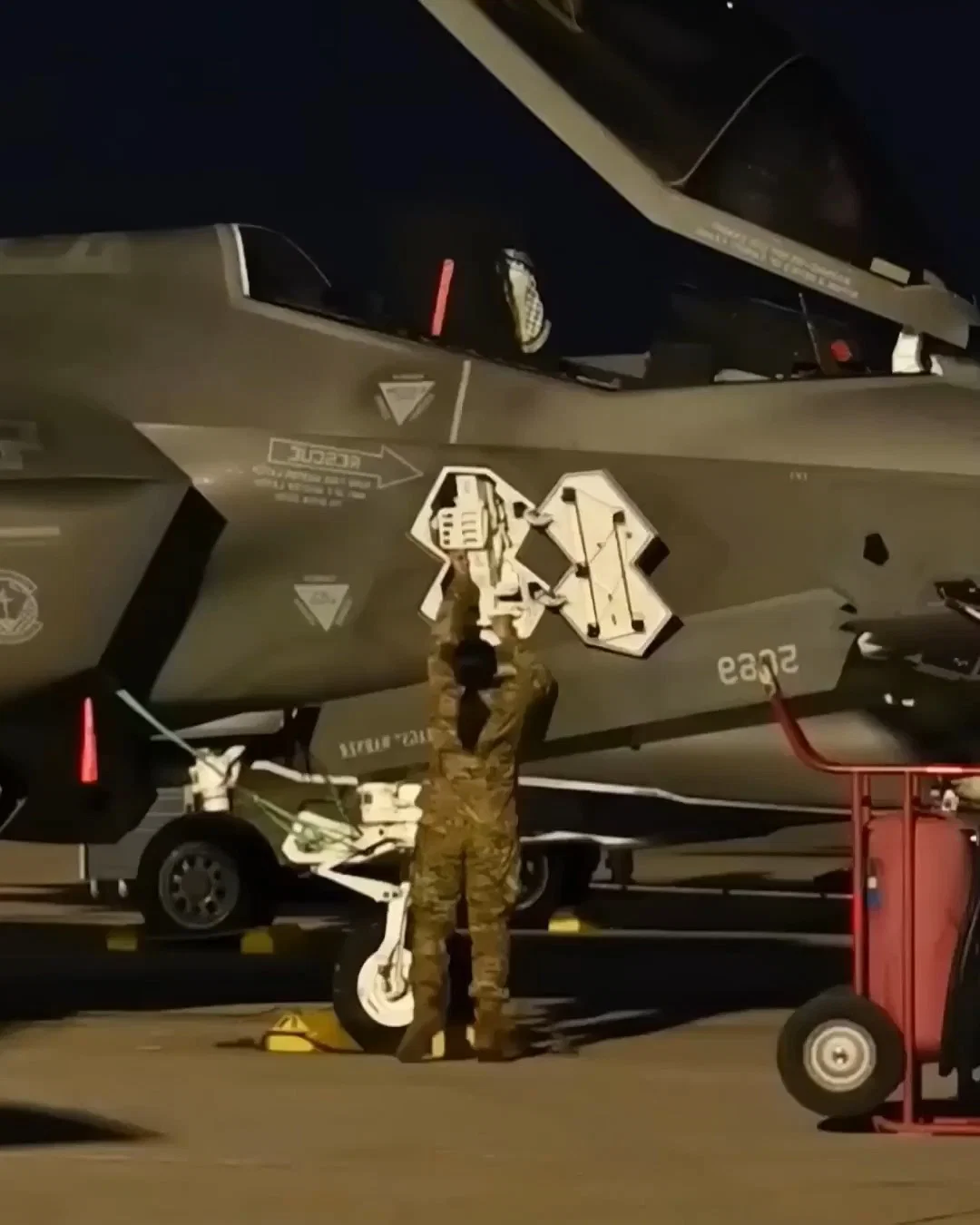 4 מטר באוויר בלי סולם: הוויתור המטורף במטוס ה-F-35