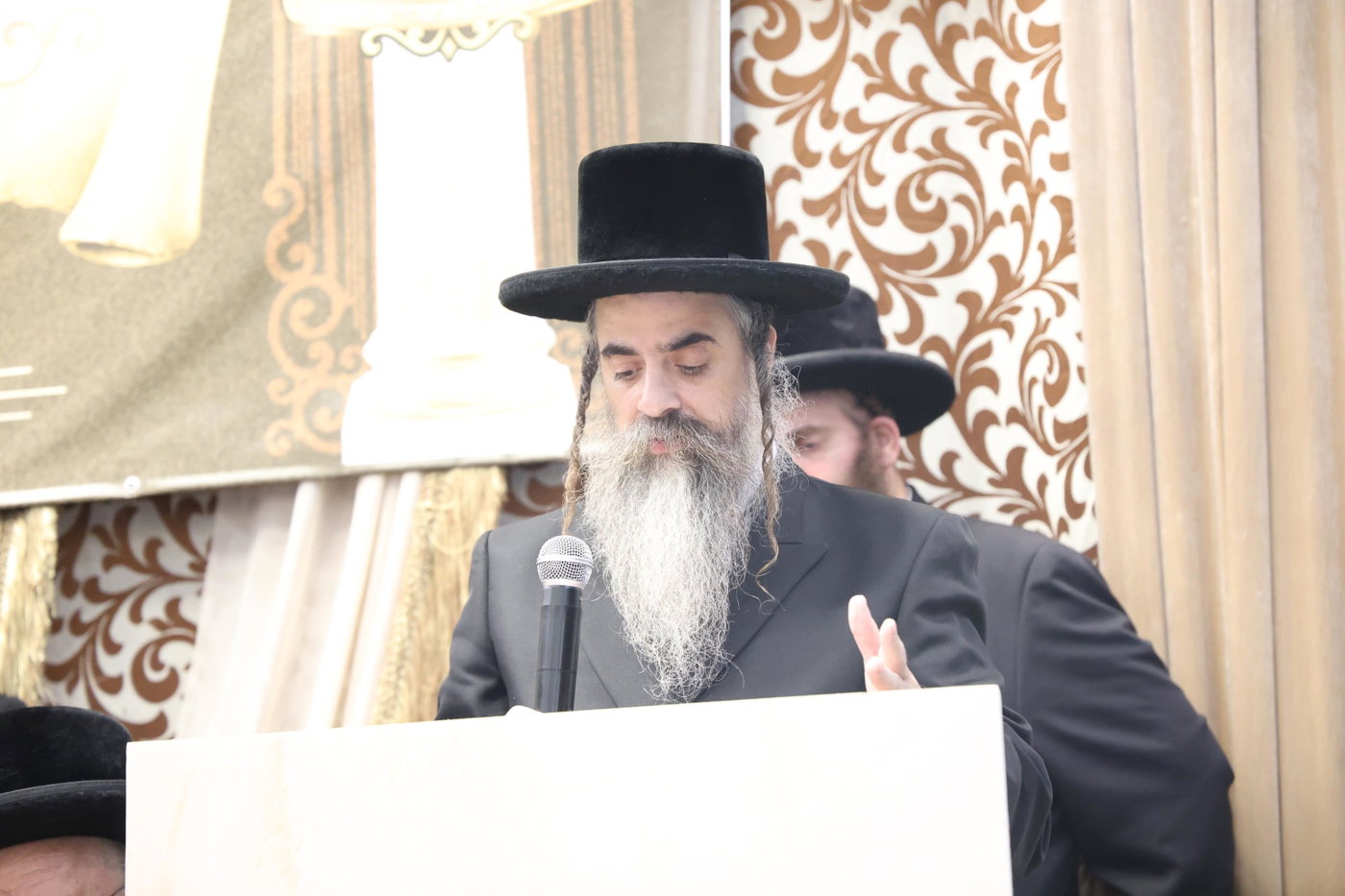 חנוכת הבית במכנובקא בעלזא ירושלים