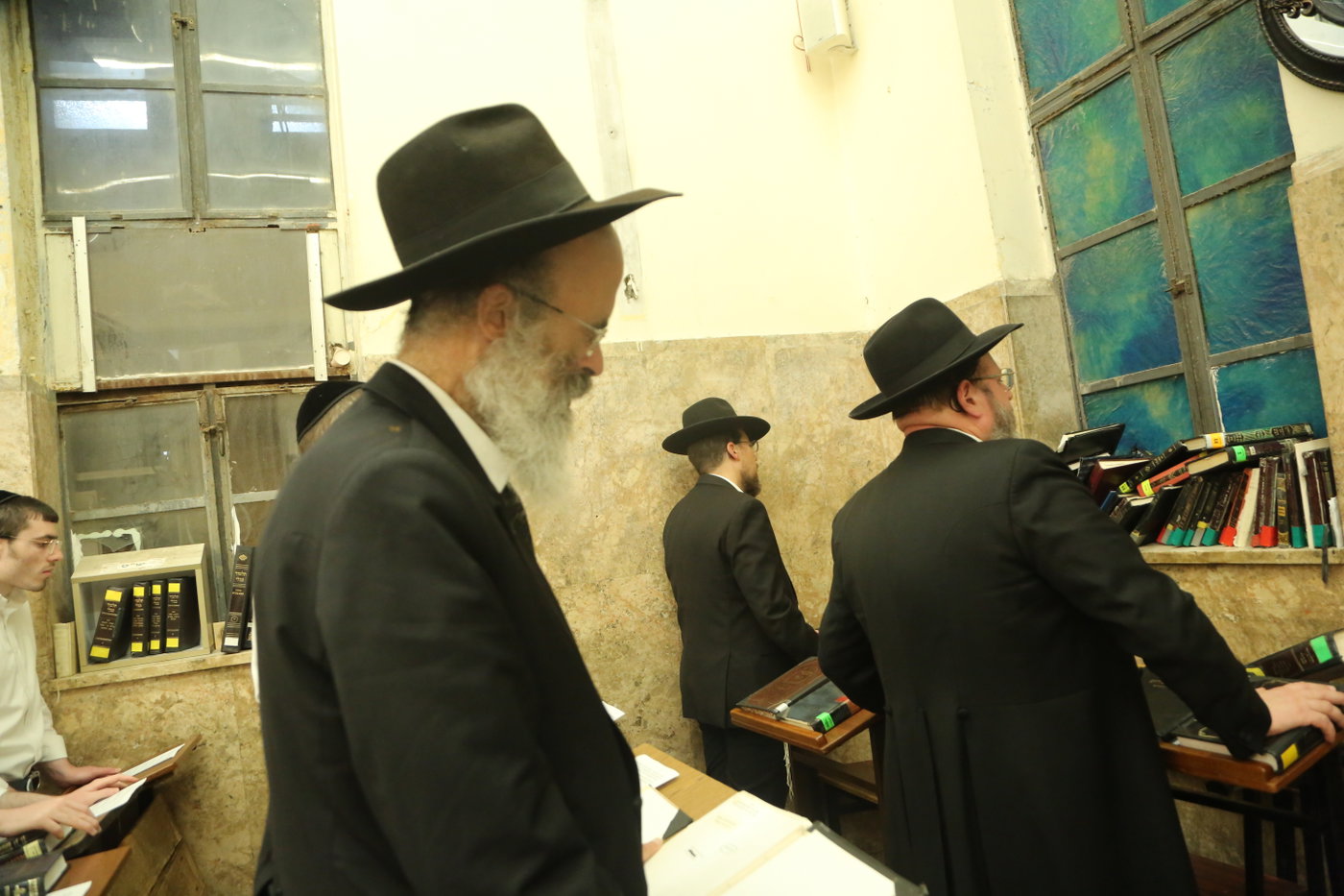 פוניבז': מאות בחורים מ'המחבלים' בעצרת ושיחת התעוררות לביטול 'גזירת הפינוי'