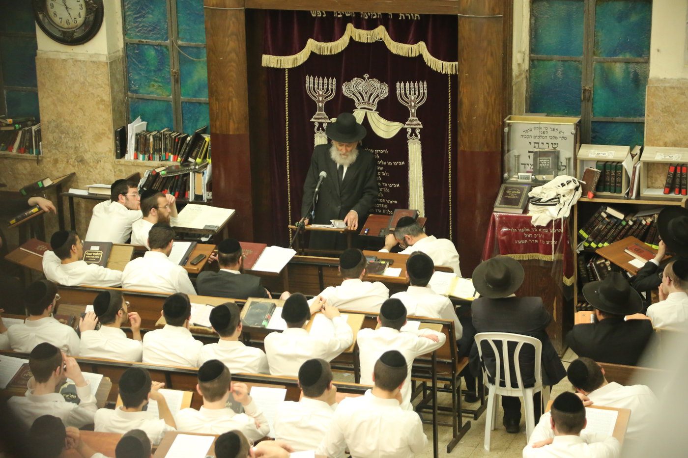 פוניבז': מאות בחורים מ'המחבלים' בעצרת ושיחת התעוררות לביטול 'גזירת הפינוי'