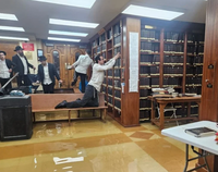 שיטפונות קשים ב-770: התמימים פינו את הספרים במהירות והמשיכו ללמוד