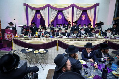 במעמד מרגש: אדמו"רים וגדולי ישראל בחנוכת בית המדרש החדש של 'מעייני ישראל'