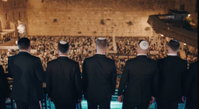 מראה סוריאליסטי בכותל: ההפקה הגרנדיוזית שהדהימה את רבבות באי הסליחות