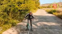 קשה לצפייה: רחפן הנפץ הרוסי מתמקד באזרח המפוחד - ומחסל אותו 