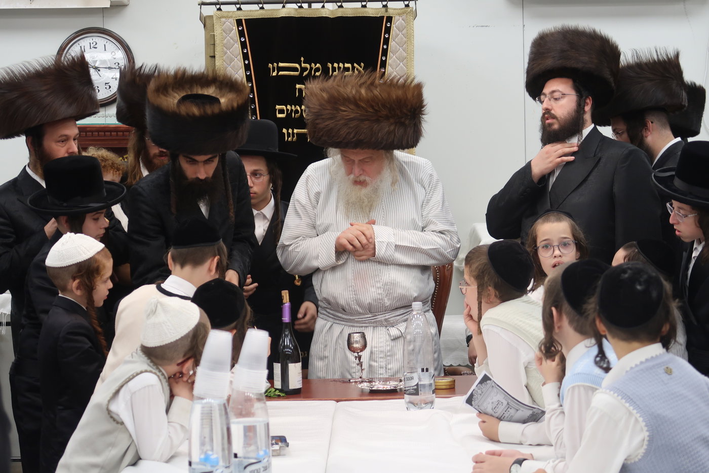 האדמו"ר ממבקשי אמונה בבית שמש