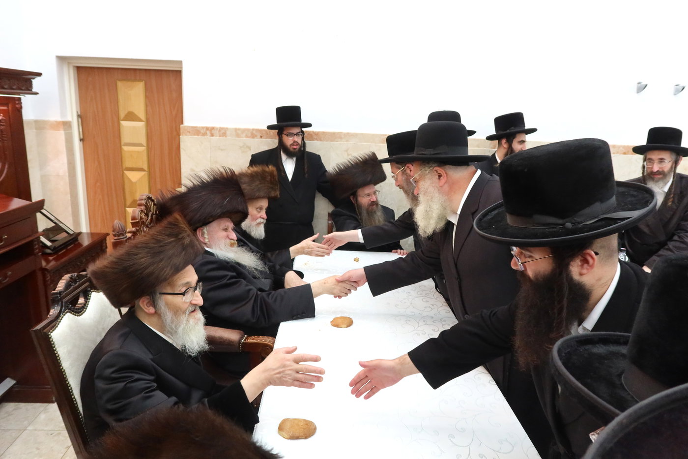 שמחת הברית בחצרות טשארנאביל - מאור חיים