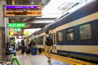 פיצוצים ופאניקה בתחנת הרכבת בנתב"ג; פינו את הנוסעים מהרציף לנמל