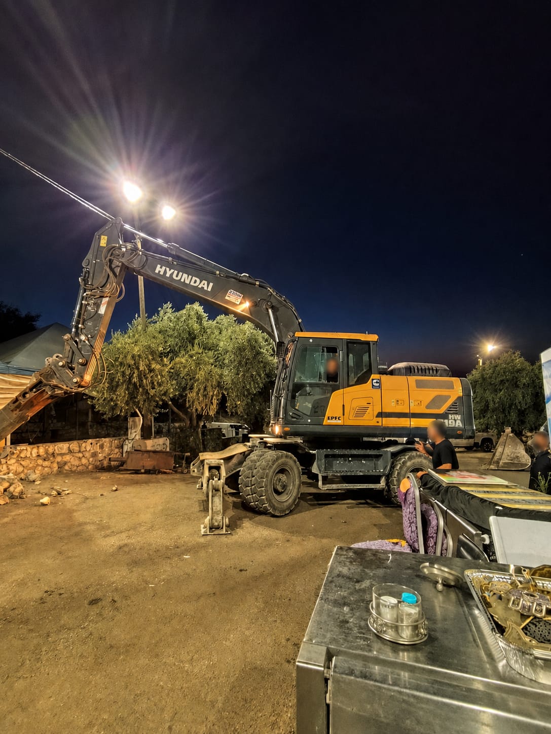 הריסת המבנים במתחם קבר חוני המעגל