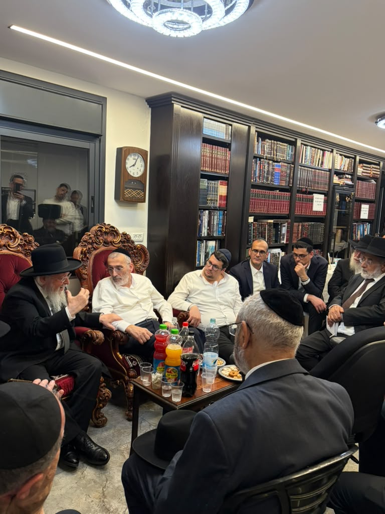 ניחום אבלים אצל משפחת כהן