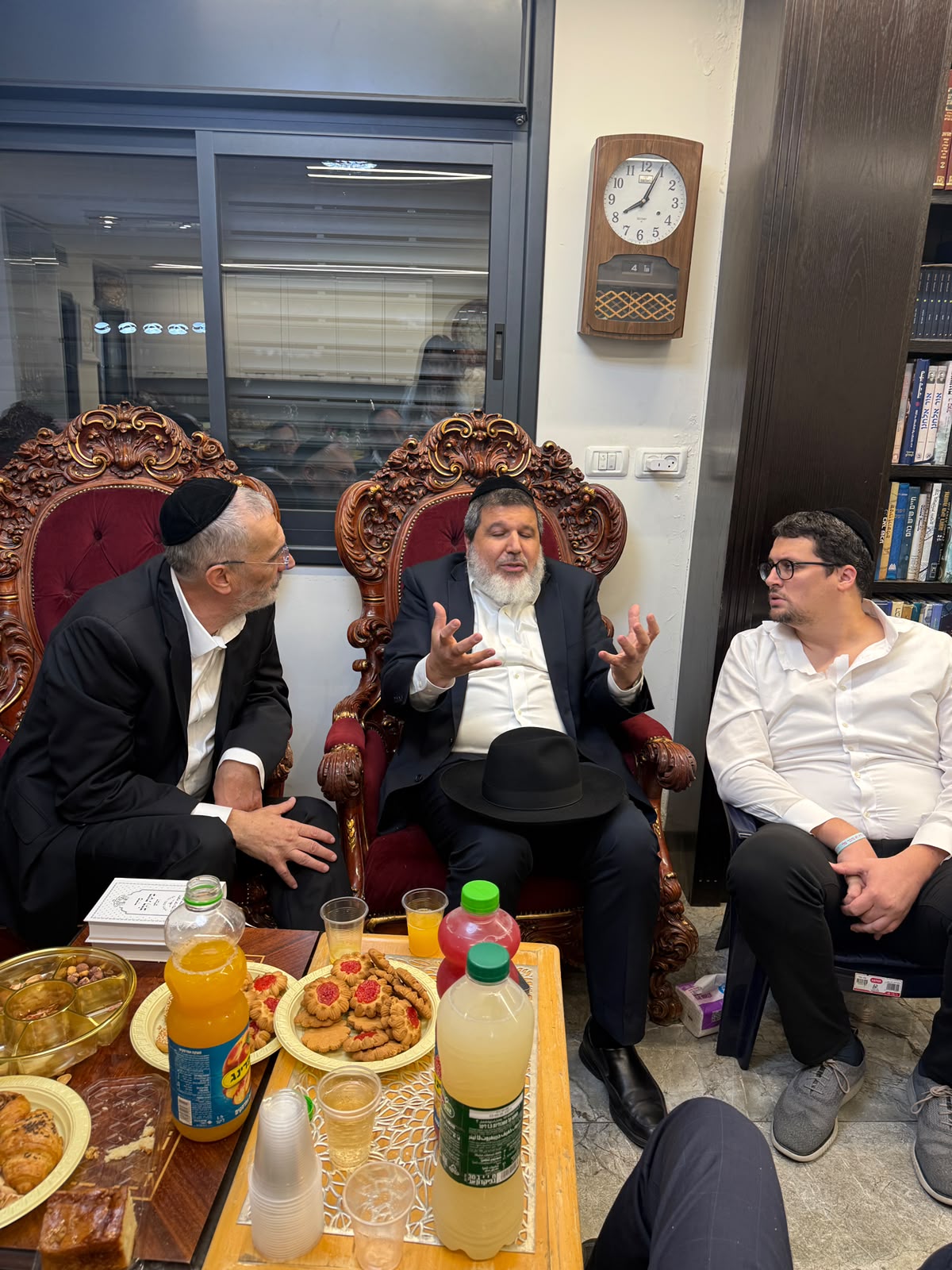 ניחום אבלים אצל משפחת כהן