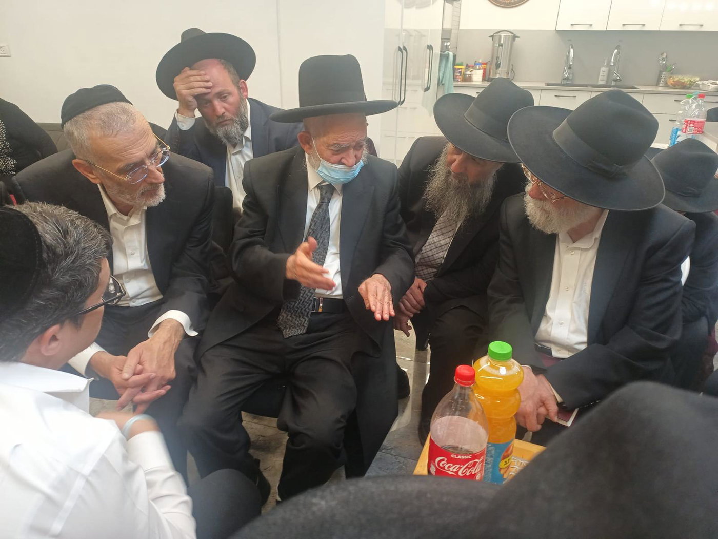 ניחום אבלים אצל משפחת כהן