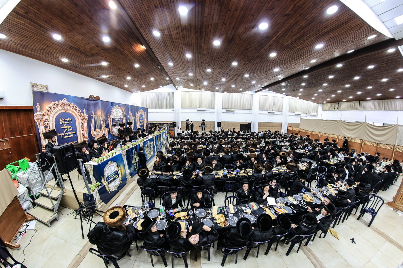 מעמד הכנסת ס"ת בזוועהיל