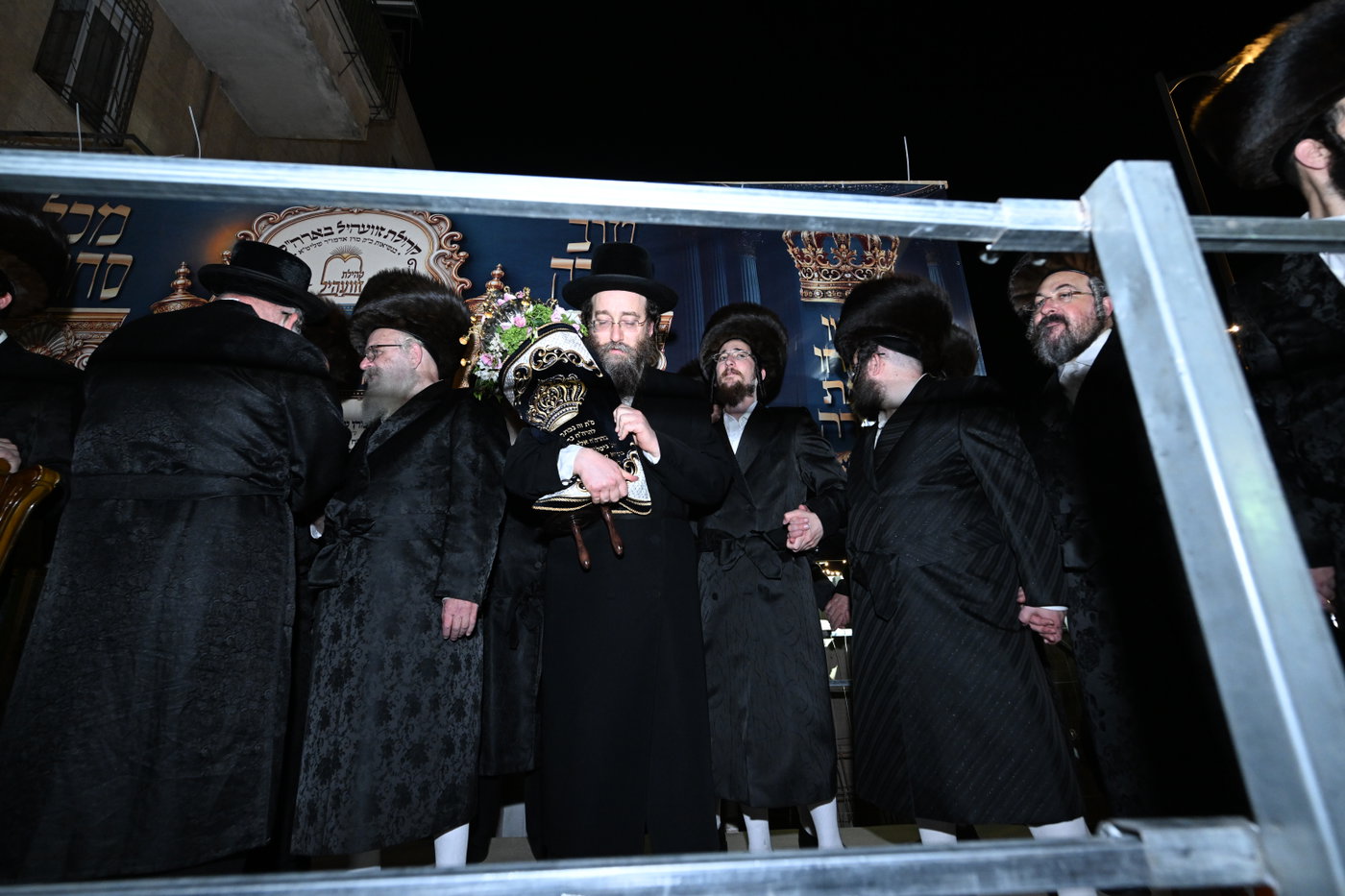 מעמד הכנסת ס"ת בזוועהיל