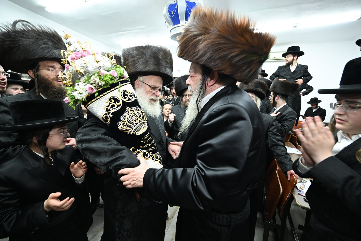 מעמד הכנסת ס"ת בזוועהיל