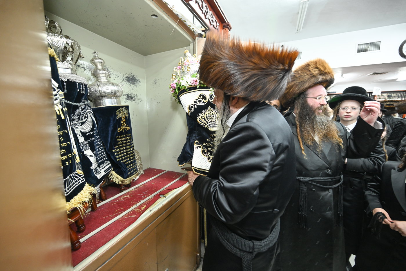 מעמד הכנסת ס"ת בזוועהיל