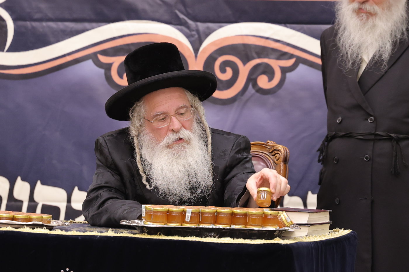 הכינוס בחצה"ק נדבורנה ירושלים