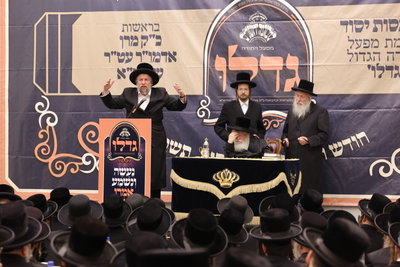 הכינוס בחצה"ק נדבורנה ירושלים