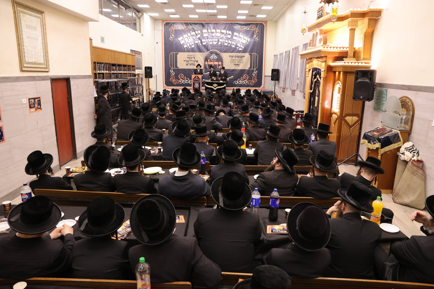 הכינוס בחצה"ק נדבורנה ירושלים