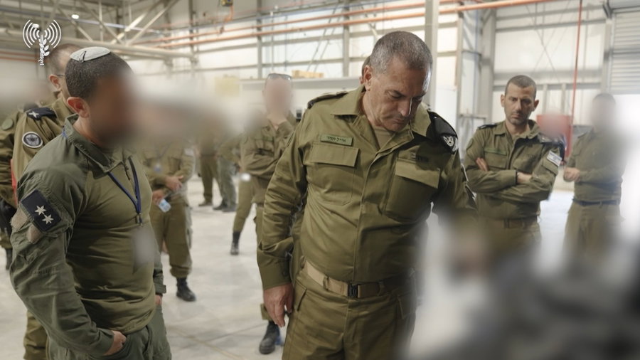 הרמטכ"ל, רב-אלוף אייל זמיר, בבסיס פלמחים