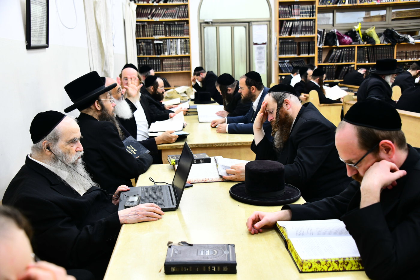 פתיחת הזמן בצאנז ז'ימגראד