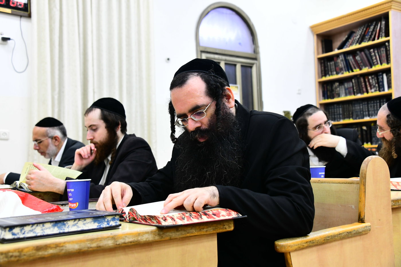 פתיחת הזמן בצאנז ז'ימגראד