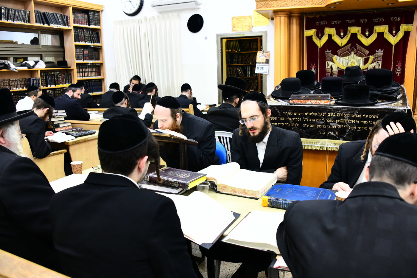 פתיחת הזמן בצאנז ז'ימגראד