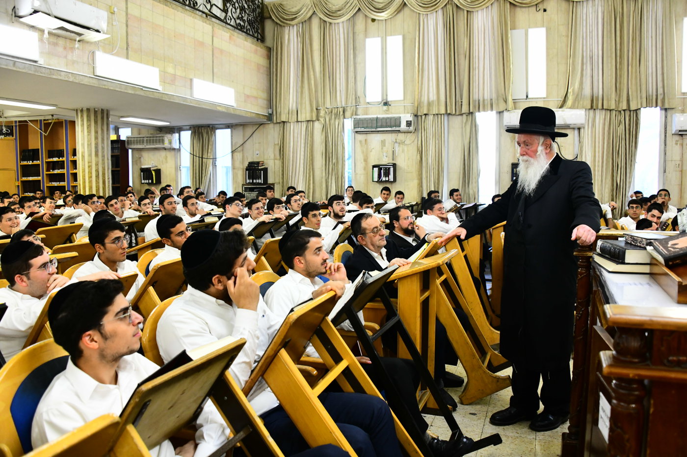 הגרי"ד גרוסמן בפתיחת הזמן ב'יסודות ציון'