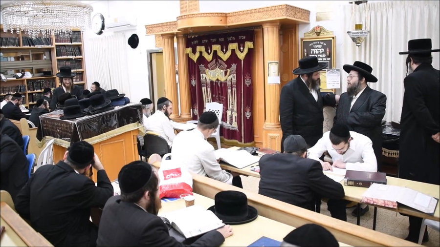 פתיחת הזמן בצאנז ז'ימגראד