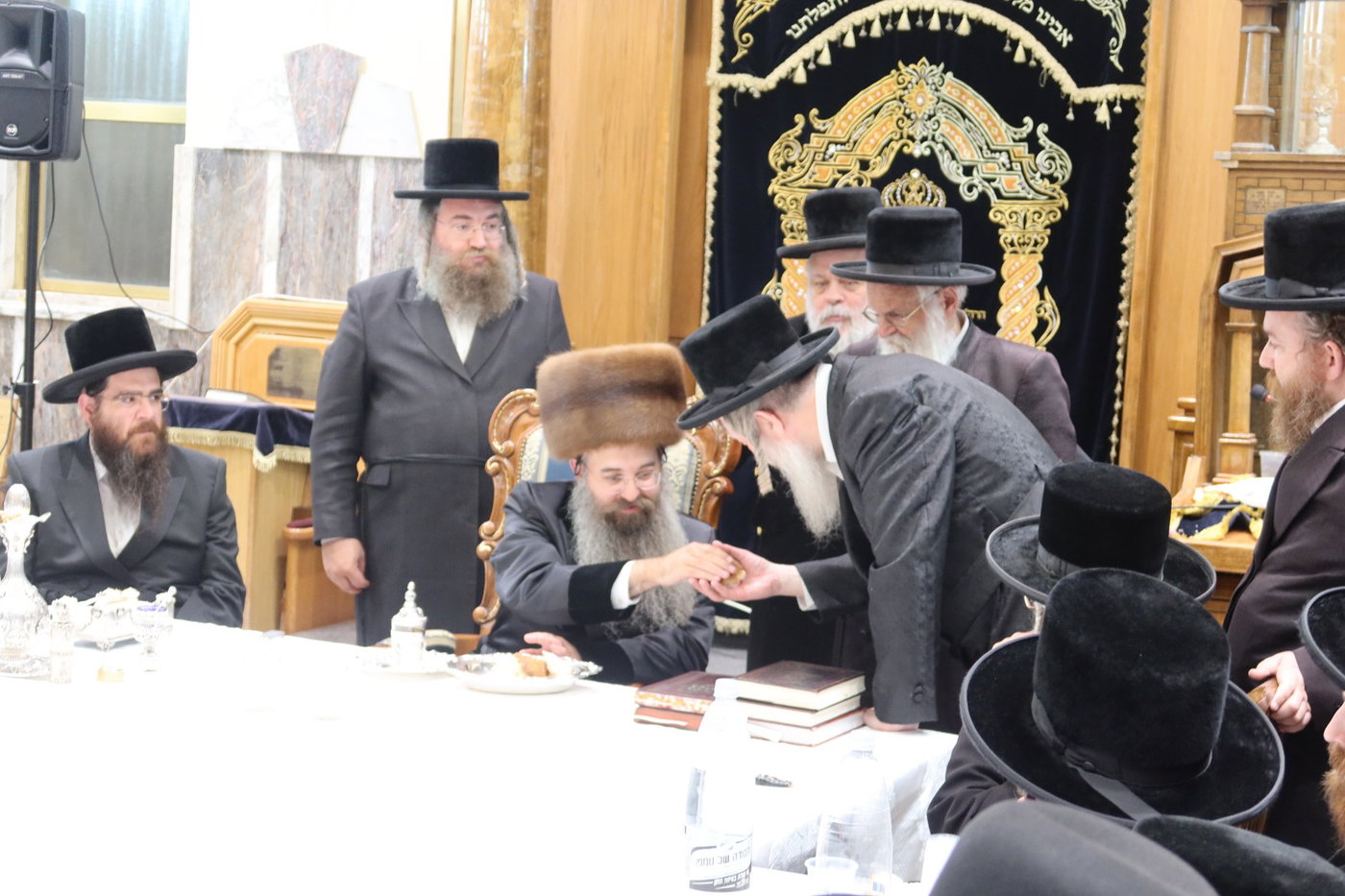 טיש הילולה של הרבי מסאדיגורה