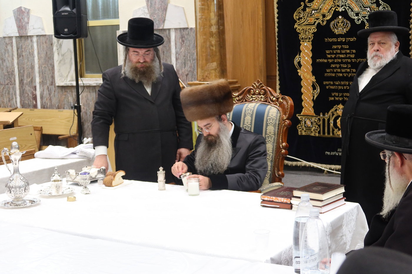 טיש הילולה של הרבי מסאדיגורה