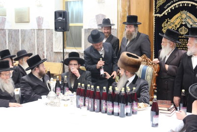 טיש הילולה של הרבי מסאדיגורה