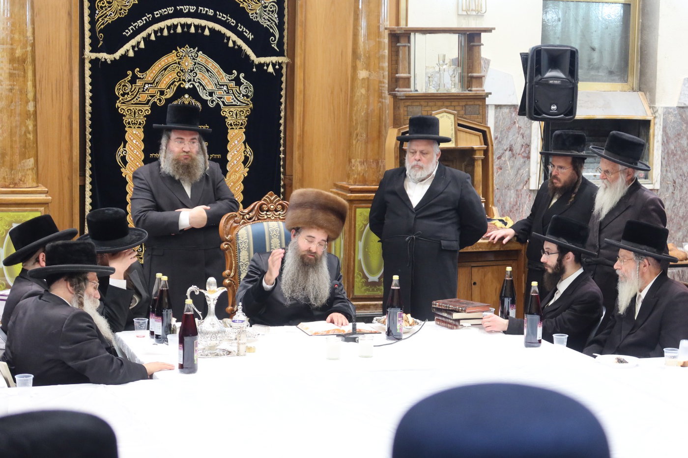 טיש הילולה של הרבי מסאדיגורה
