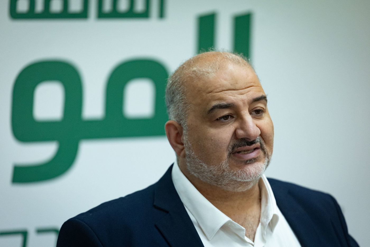 מנסור עבאס